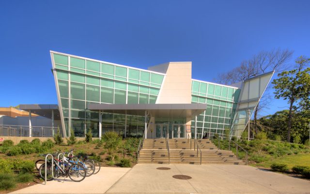 Stony Brook University, West Side Dining – Kelly Quad